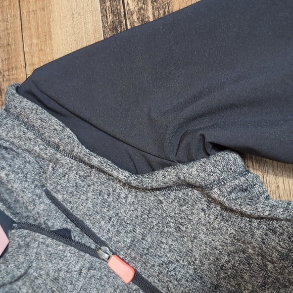 *NWT* Sweaty Betty Optimal Training Performance Hoodie Size XS Asymmetrical Zip - Picture 6 of 14